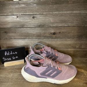 Womens Adidas Ultraboost 22 Purple Athletic Running Shoes Sneakers Size 6 M GUC‎